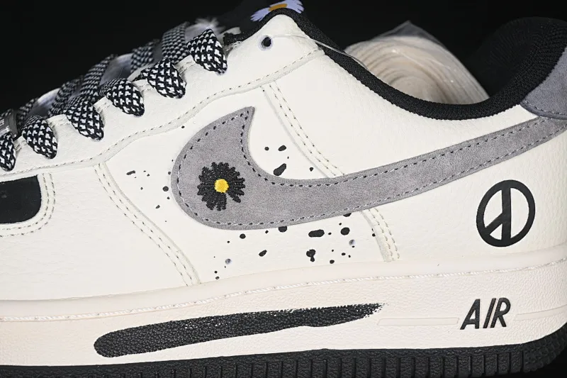 All Categories Nk Air Force 1 Air Force Series Nk Air Force 1 Low Air Force Low Nike Air Force 1'07 Low G-Dragon Co-branded Daisy Beige Black Gray Air Force 1 Low-top Casual Sneakers QW5606-265